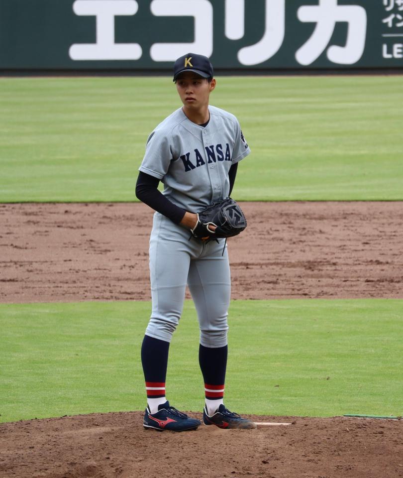 同大戦に先発した関大・米沢（撮影・中野裕美子）