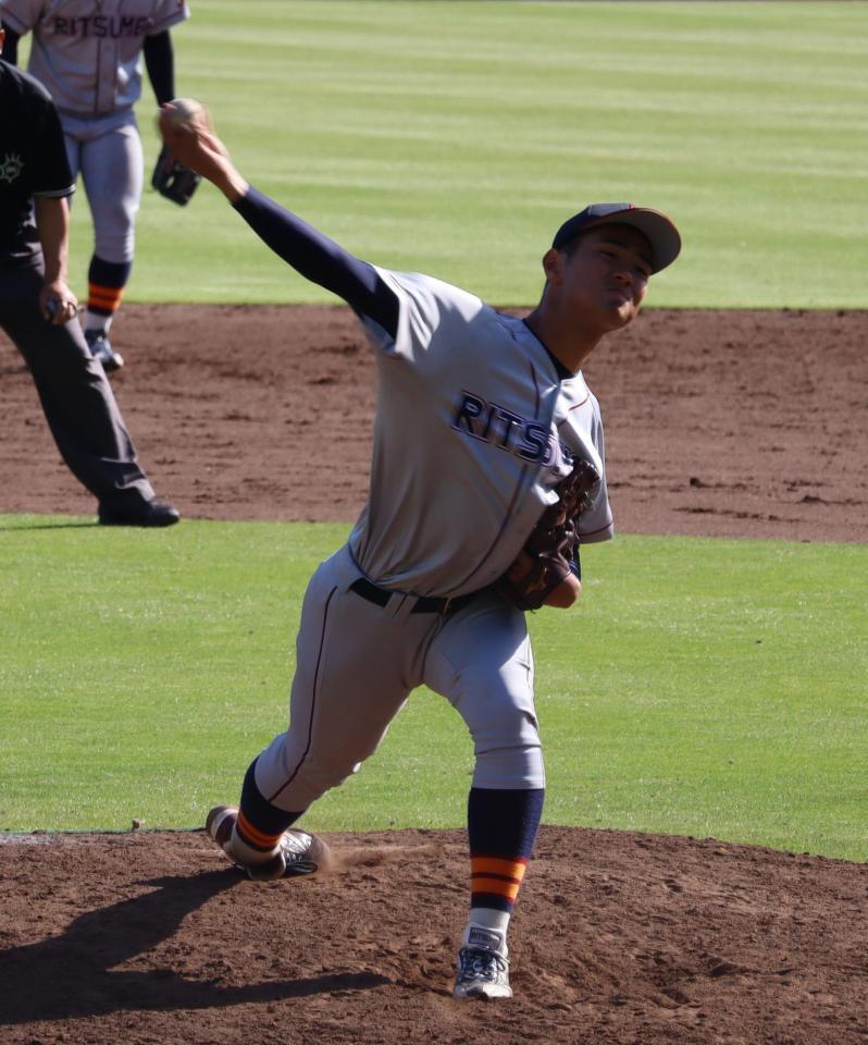 リリーフ登板した立命大・若田部（撮影・中野裕美子）