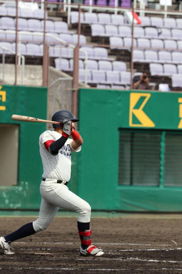 初回に中前打を放った真鍋