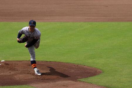 ９回８安打２失点で今季初勝利を挙げた有馬