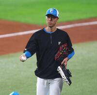 １軍に合流した福島（撮影・中島達哉）