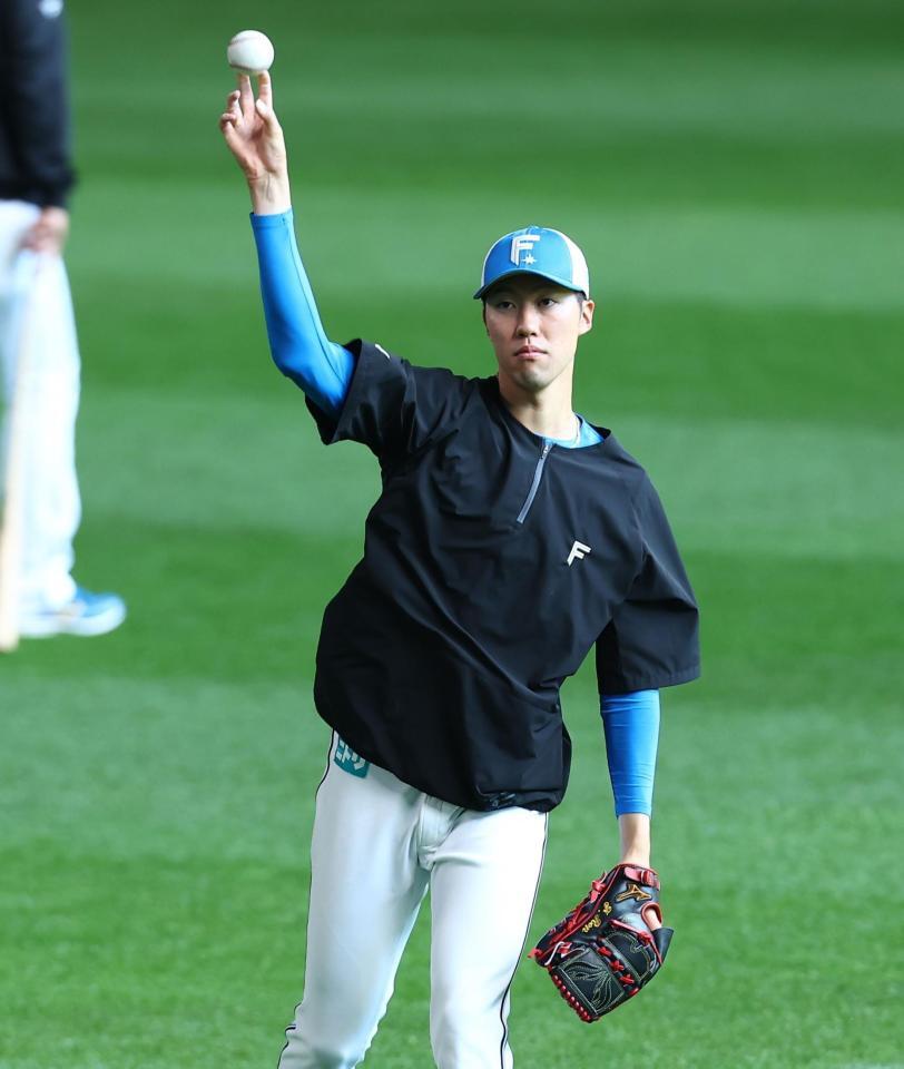 １軍に合流した福島（撮影・中島達哉）