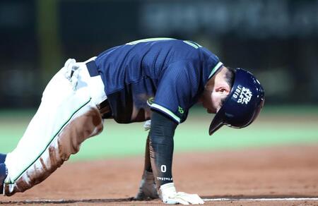 ５回、チャンスで三ゴロに倒れた並木（撮影・北村雅宏）