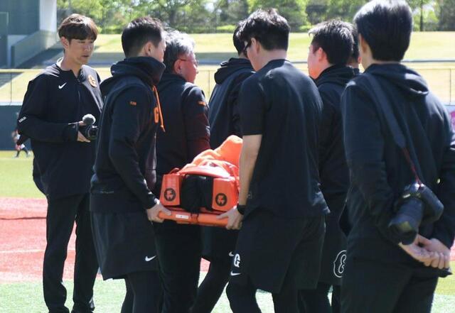 巨人ヘッド　泉口の救急搬送に言及