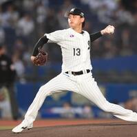 力投する毛利（撮影・開出牧）