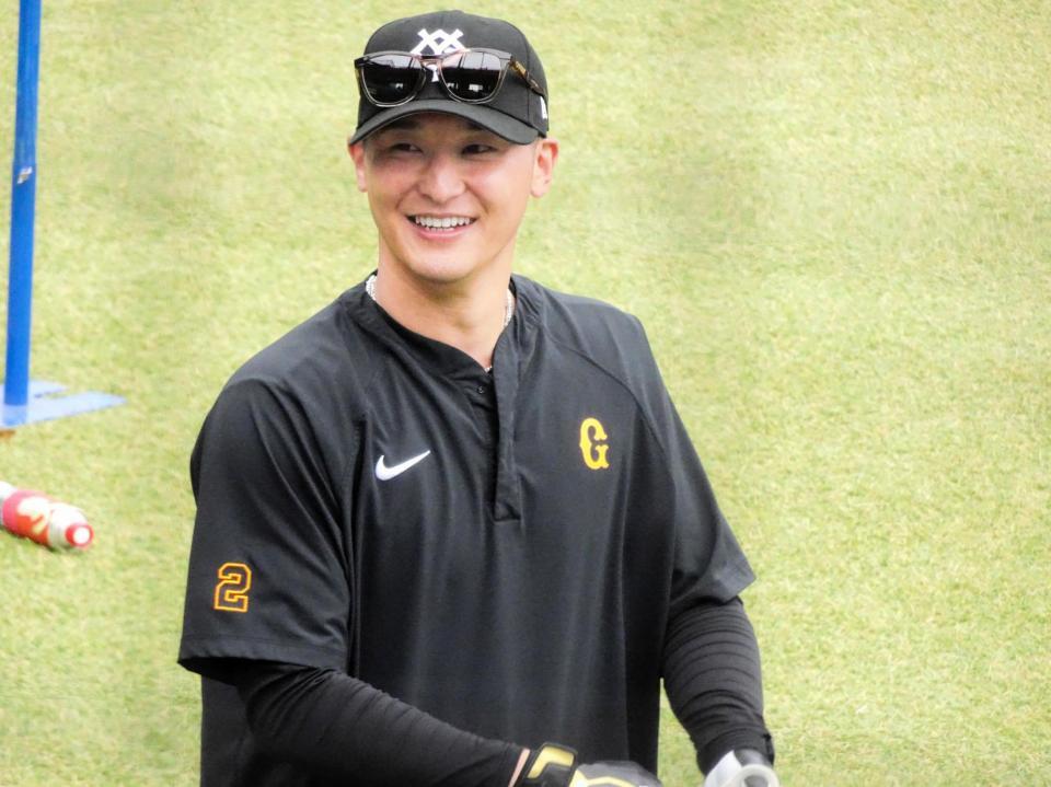 笑顔を見せる吉川