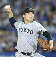 ＤｅＮＡ打線を相手に力投する田中将（撮影・西岡正）