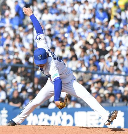 ２番手で登板し、２回３分の１を無失点に抑えた中川颯（撮影・佐藤厚）