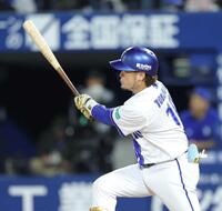 　１１回、サヨナラ打を放つ戸柱