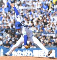 ２番手で登板し、２回３分の１を無失点に抑えた中川颯（撮影・佐藤厚）