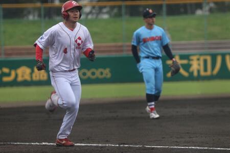 準決勝で初回先頭打者初球ホームランを放った藤原