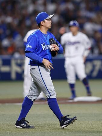 　２回、村松（奥）に先制三塁打を許した東