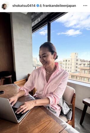 １月２８日付の亜希のインスタグラム＠ｓｈｏｋａｔｓｕ０４１４より 