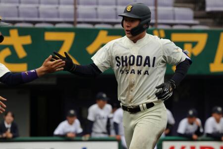 ３回に通算10号の３ランを放った春山