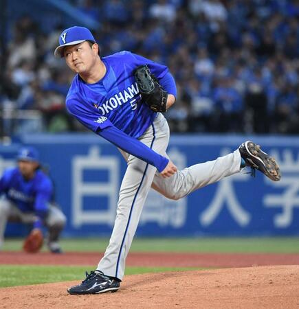 ヤクルト打線を相手に力投する石田裕（撮影・佐藤厚）