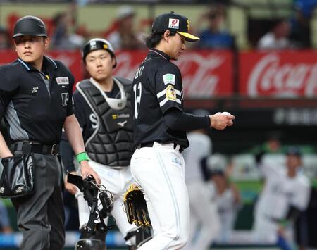 ３回、カナリオに適時打を浴びた徐若熙（撮影・佐々木彰尚）