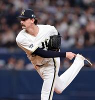 先発し力投するオリックス・ジュリー＝京セラドーム大阪（撮影・山口登）