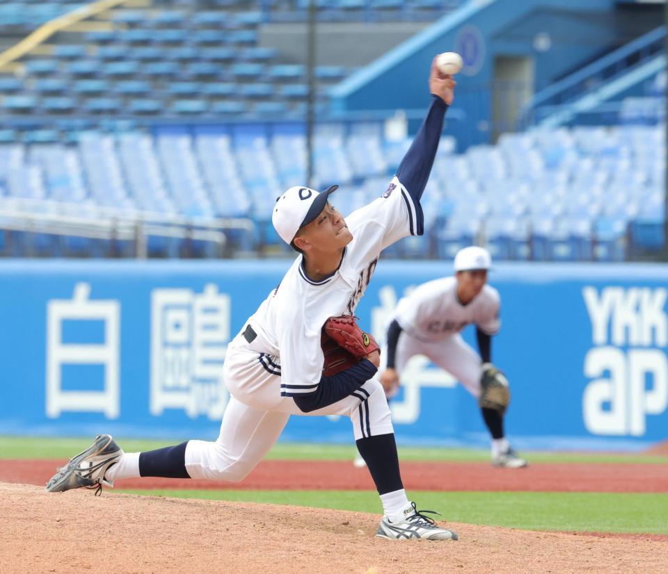 力投する中央大・西村一毅（撮影・石井剣太郎）