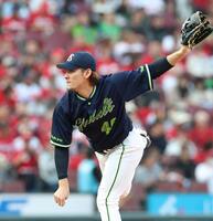 先発し力投する高梨（撮影・北村雅宏）