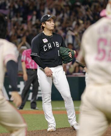 　９回、谷川原にサヨナラ二塁打を許した横山