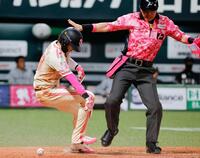 ３回、打者柳田のとき、本盗を決めた周東