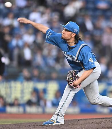 力投する伊藤（撮影・開出牧）