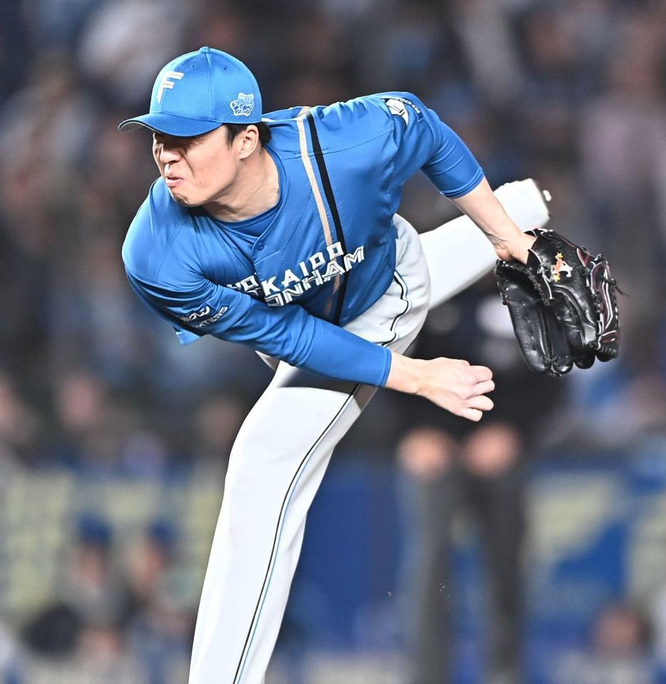 ８回から登板し１イニングをピシャリと抑えた田中（撮影・開出牧）
