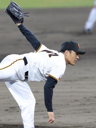 広島打線を相手に力投する則本（撮影・立川洋一郎）