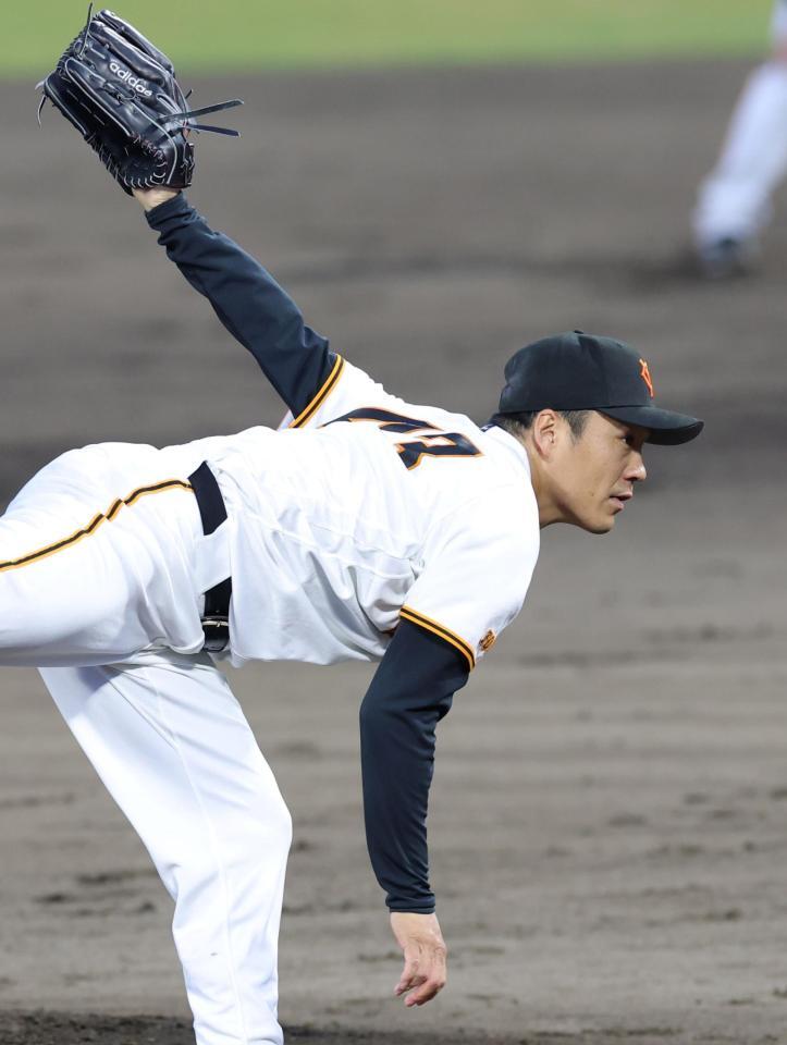 広島打線を相手に力投する則本（撮影・立川洋一郎）