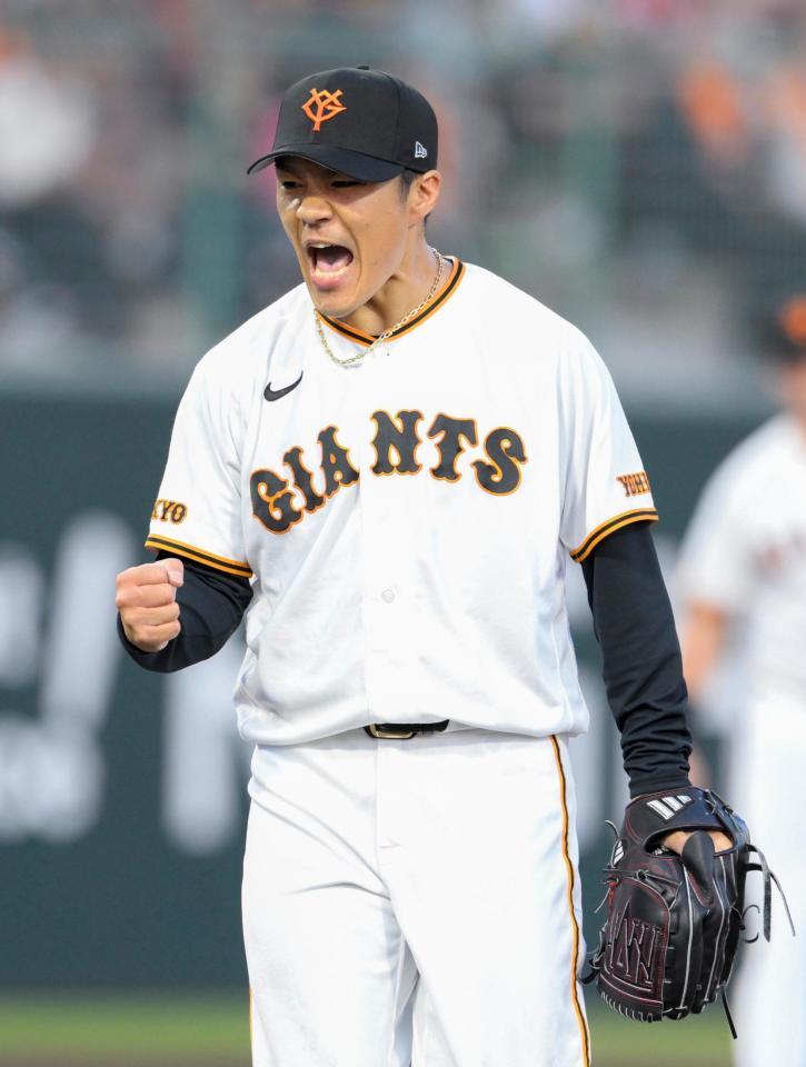 ３回を投げ終え、雄たけびを上げる則本