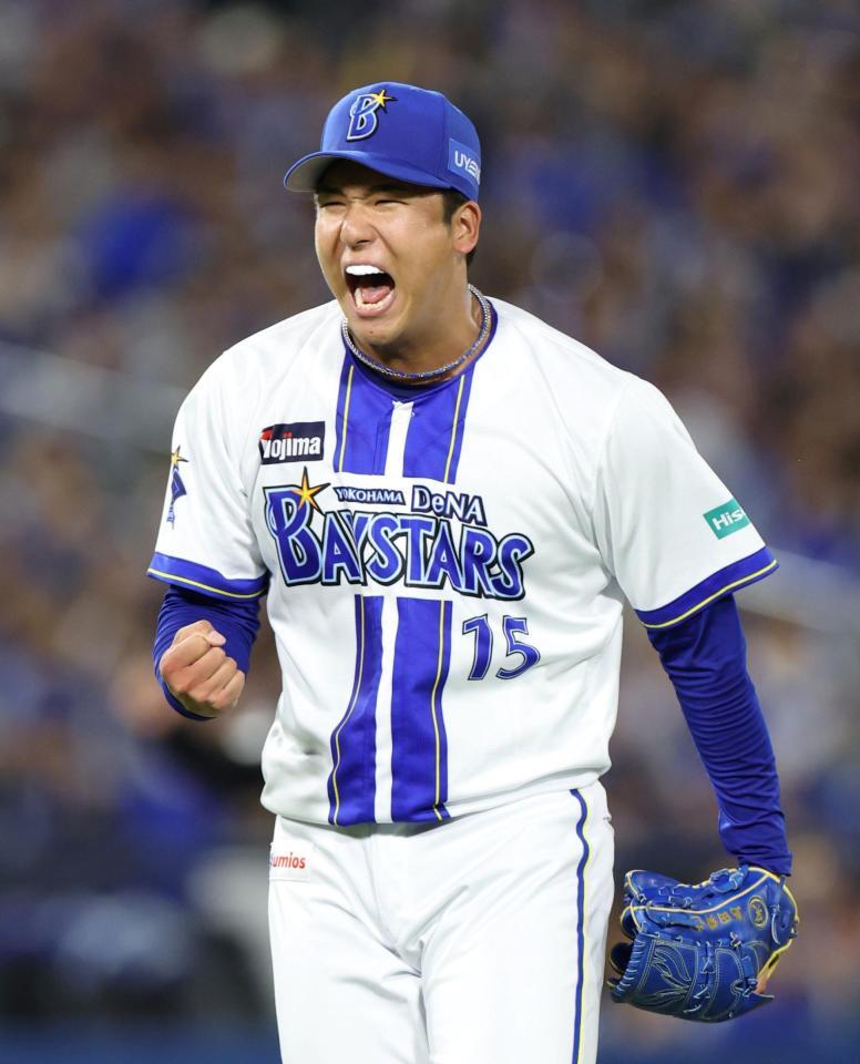 ６回、村松から空振り三振を奪い、雄たけびを上げる島田（撮影・伊藤笙子）