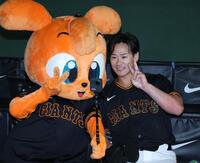 勝利に笑顔の井上（撮影・金田祐二）