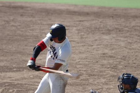 ６回に３点適時二塁打を放った真鍋