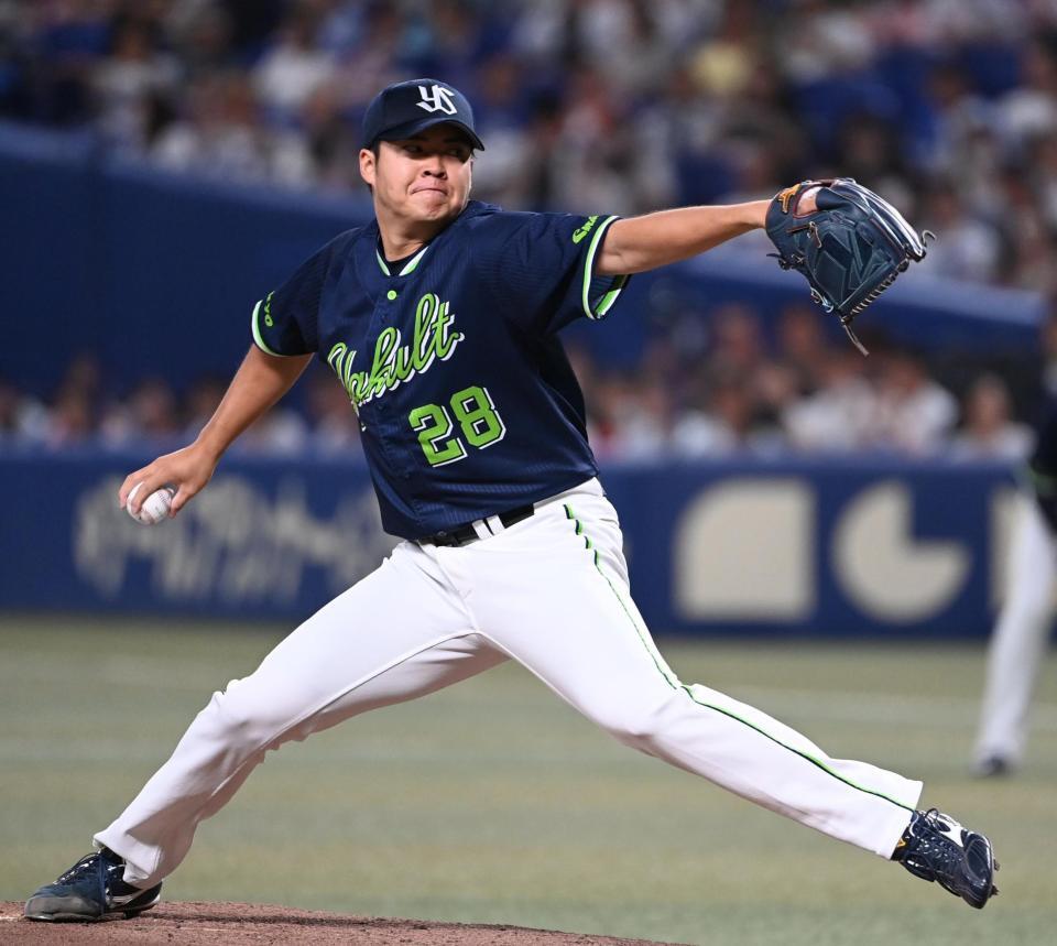 力投するヤクルト先発の松本健