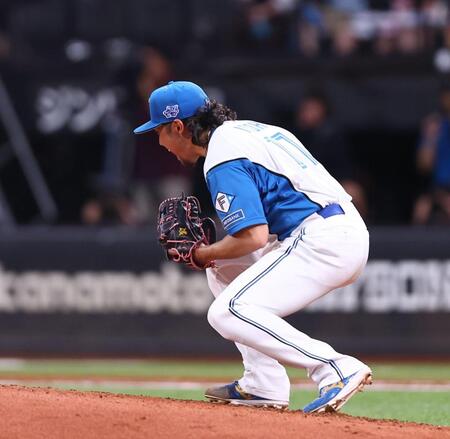 ６回、打者・辰己を三振に仕留め、雄たけびを上げる伊藤（撮影・中島達哉）