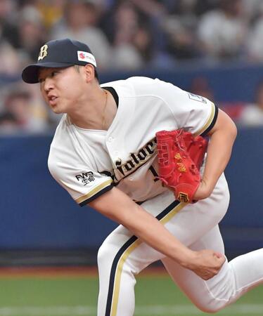 ８回、４番手で登板する椋木（撮影・神子素慎一）