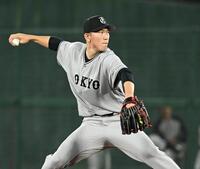 ヤクルト戦で力投する戸郷
