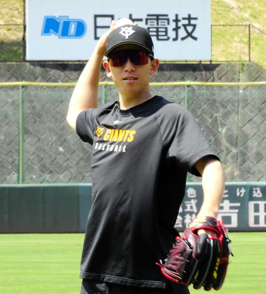 　ジャイアンツ球場で最終調整する戸郷