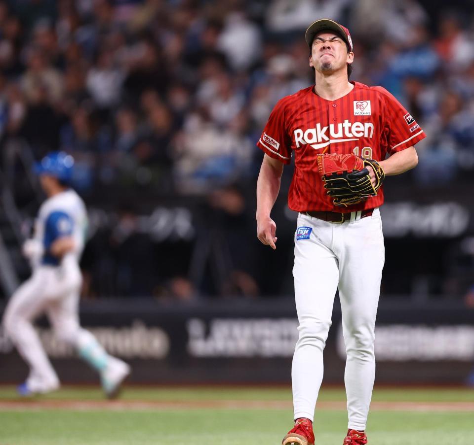 ３回、浅間に安打を許した前田健（撮影・中島達哉）