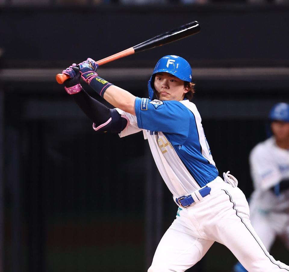 ２回、三塁打を放つ田宮（撮影・中島達哉）
