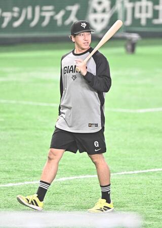 試合前の練習に現れた巨人・大勢（撮影・開出牧）