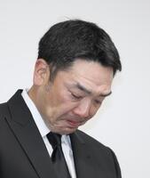 会見を行った阿部慎之助氏