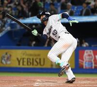 　９回、モンテルは起死回生の同点ソロを放つ