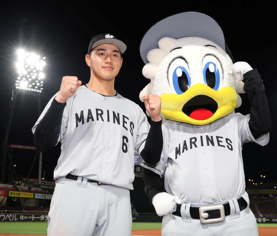 お立ち台でポーズをとる西川（撮影・北村雅宏）