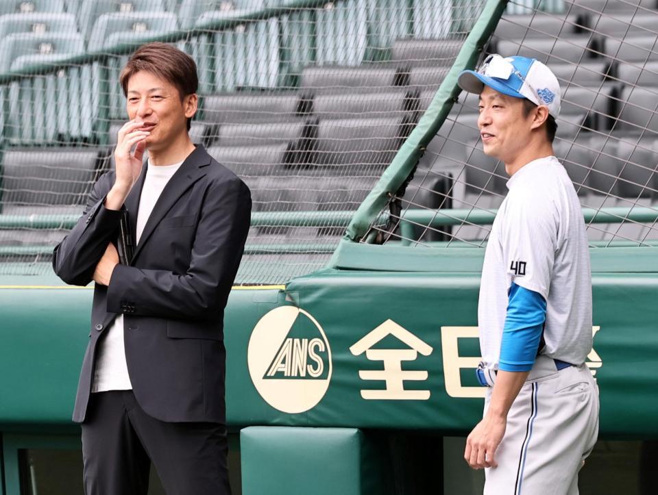 能見篤史氏と話をする島本（撮影・田中太一）