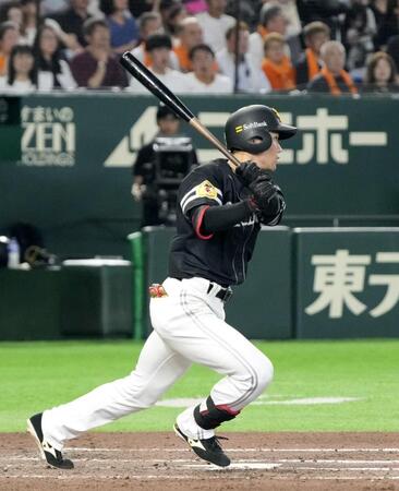 　６回、庄子が中前に勝ち越し打を放つ