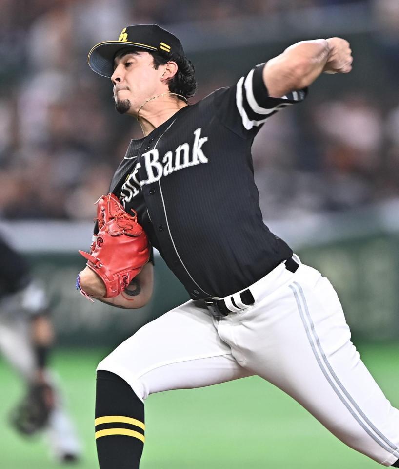 力投するソフトバンク・アルメンタ＝東京ドーム（撮影・開出牧）
