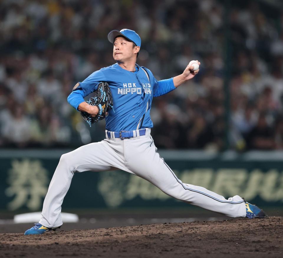 ８回、力投する島本（撮影・山口登）