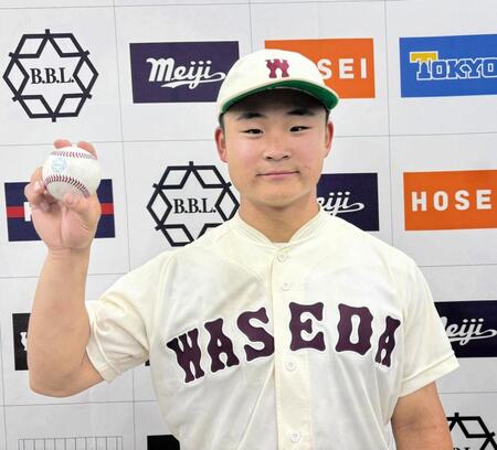 先頭打者本塁打を放った早大・霜
