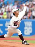 先発し力投する早大・宮城誇南（撮影・石井剣太郎）